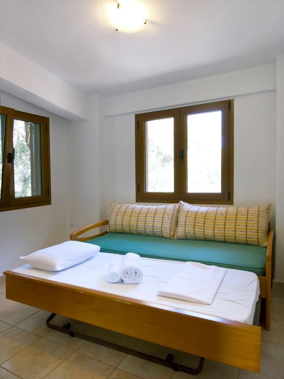 Amaryllis Summer Maisonettes Possidi Room photo