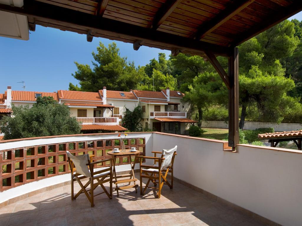 Amaryllis Summer Maisonettes Possidi Room photo