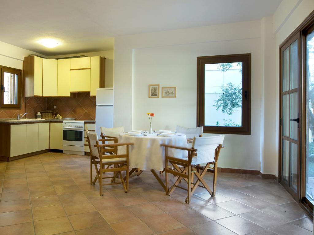 Amaryllis Summer Maisonettes Possidi Room photo